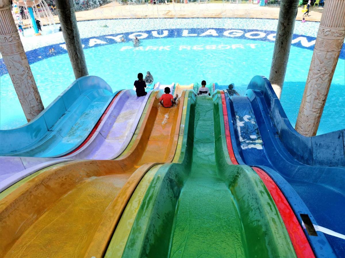 Free 4 Water Themepark Tickets & Wifi * Malacca