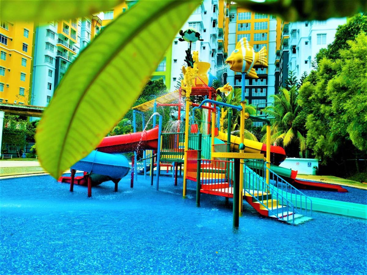 Free 4 Water Themepark Tickets & Wifi