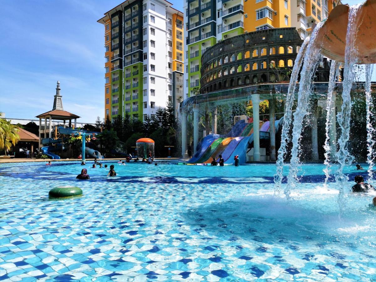 Free 4 Water Themepark Tickets & Wifi *